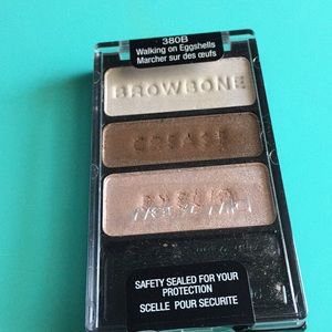 Wet n wild Walking on eggshells eyeshadow palette